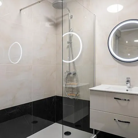 Апартаменты Magnificent 3room Quiet Balcony *