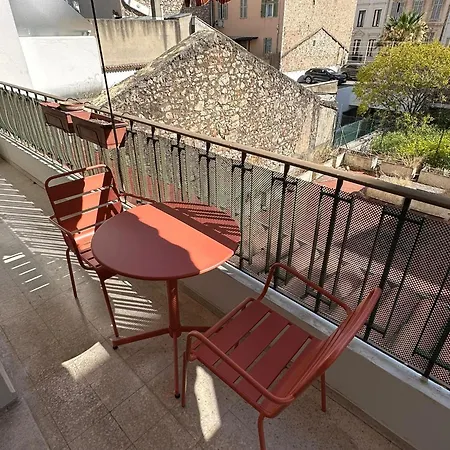 Апартаменты Magnificent 3room Quiet Balcony